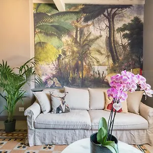 Paola's S Cribs, Tuscany Apartment